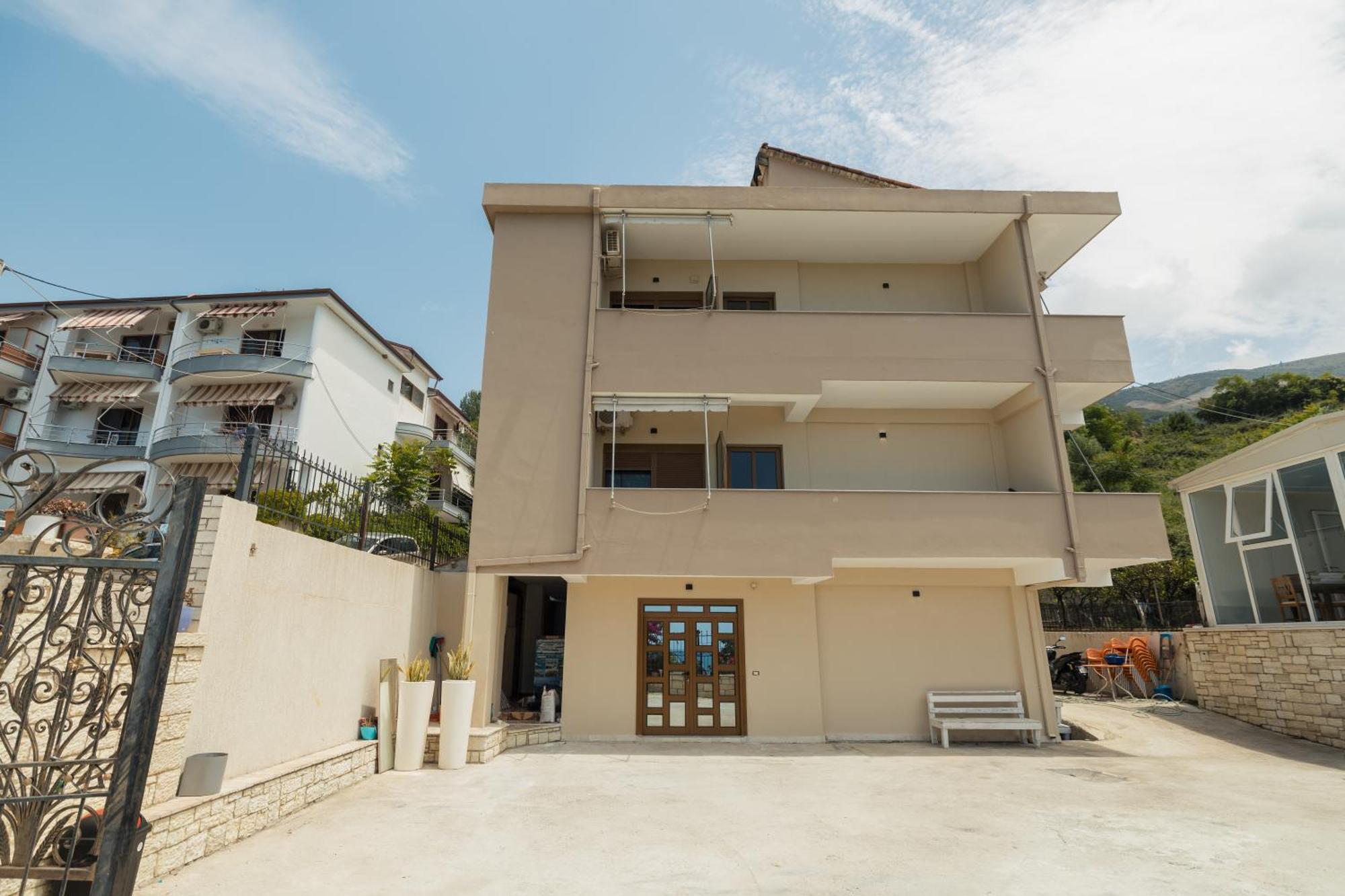 Voyage Villa Vlore Exterior photo